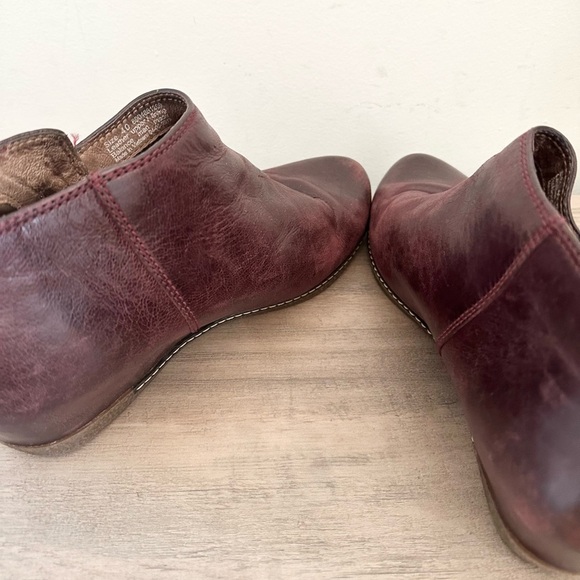 Dansko Leyla Zip Ankle Bootie Womens 9.5-10 EU 40  Leather Hidden Wedge - Picture 5 of 8